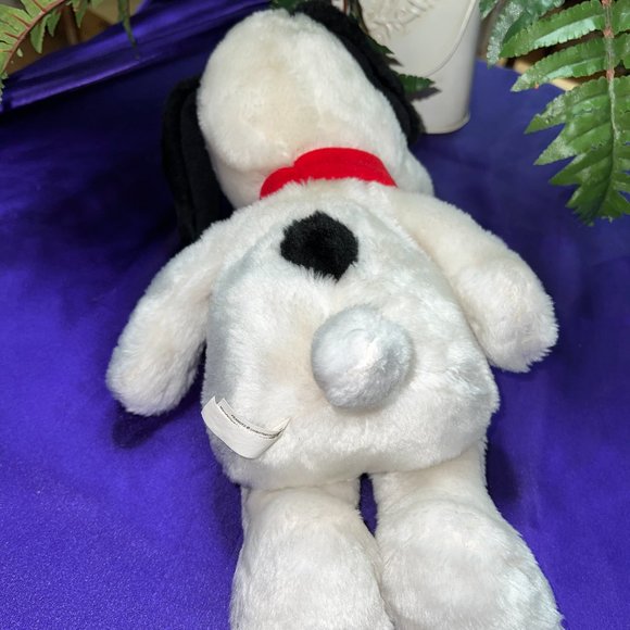 ๐Kohl's Cares for Kids Cute Snoopy Peanuts Stuffed Animal - Picture 6 of 11